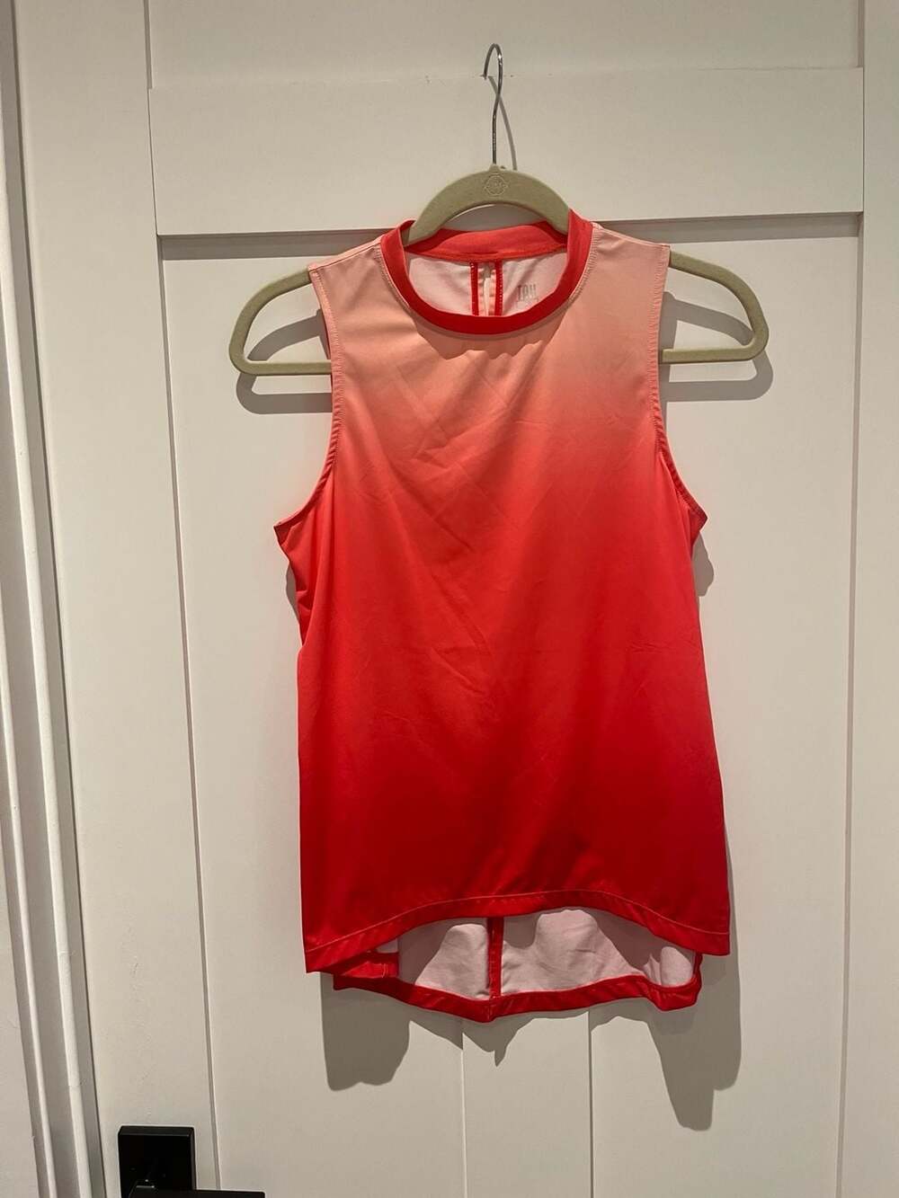Tail Activewear Red Ombre Mock Neck Sleeveless Tennis Tank Top